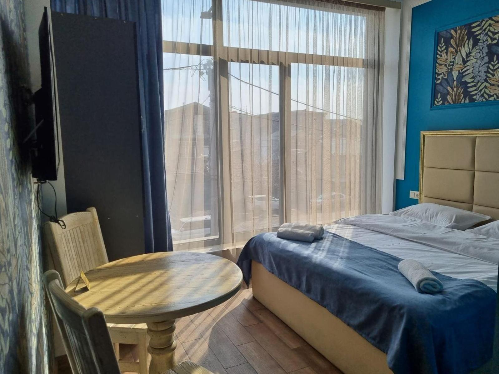Days Hotel Yerevan Bagian luar foto